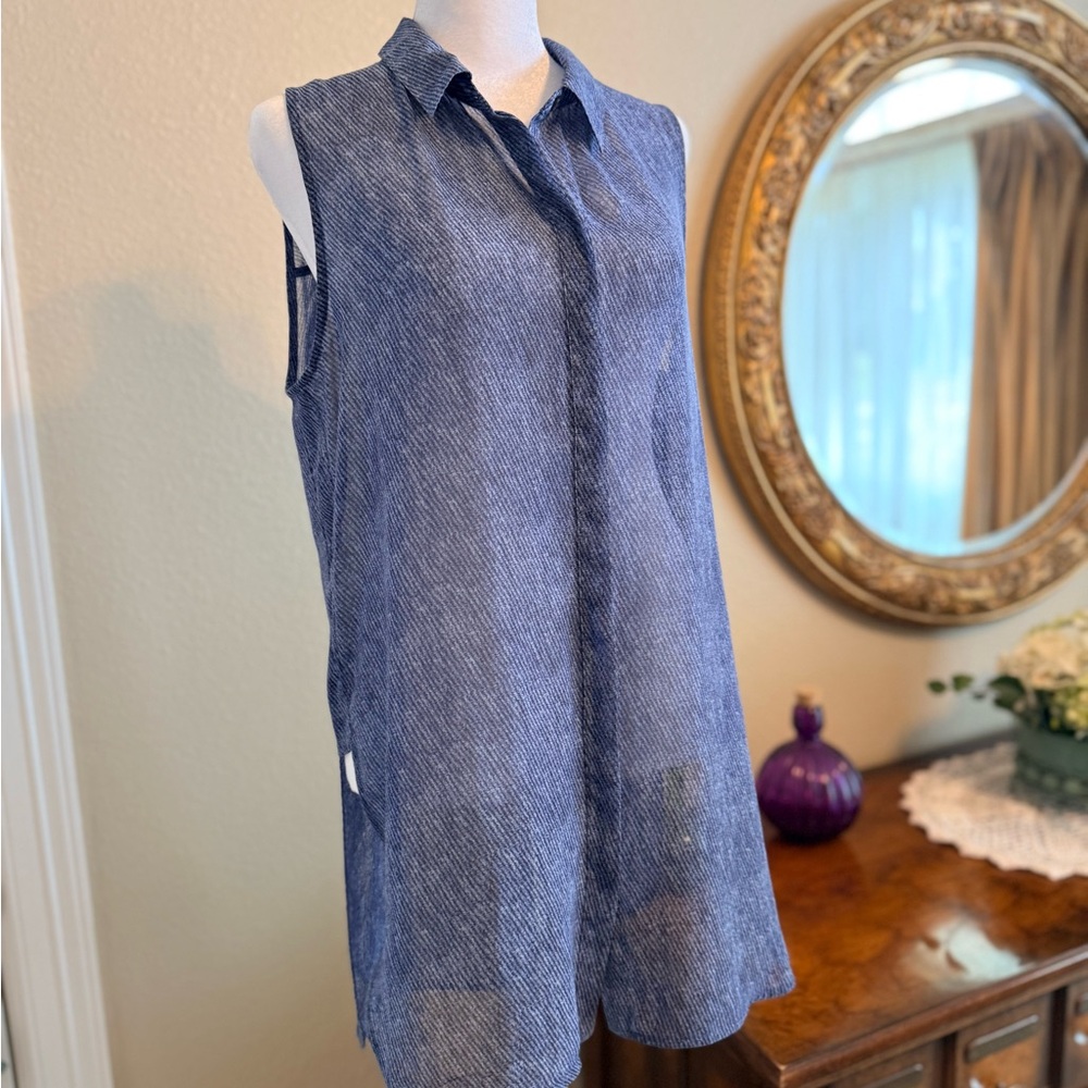 White House Black Market Sleeveless Blue Button-Up Tunic